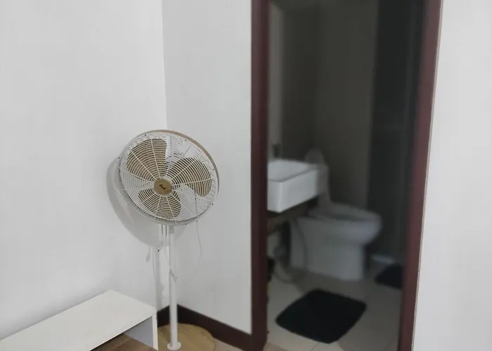 Near Airport-rqui Aparthotel *